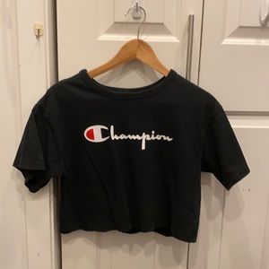 i’m selling a shirt that was never worn